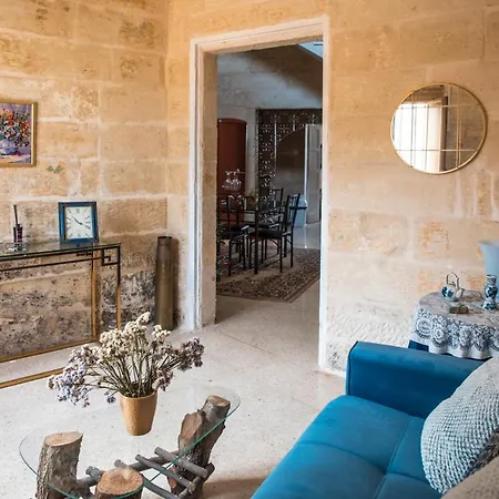 Tal-karmnu Entire House With Private Heated Pool And Jacuzzi Dom wakacyjny Kirkop