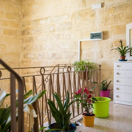 Tal-karmnu Entire House With Private Heated Pool And Jacuzzi Feriehus *