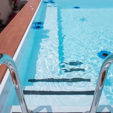 Tal-karmnu Entire House With Private Heated Pool And Jacuzzi Feriehus *