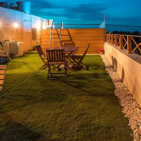 Tal-karmnu Entire House With Private Heated Pool And Jacuzzi * Kirkop