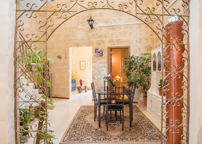 Tal-karmnu Entire House With Private Heated Pool And Jacuzzi Kirkop