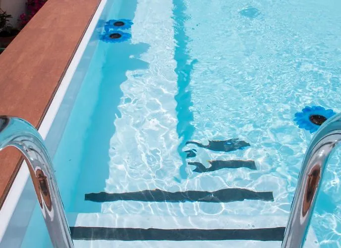 Tal-karmnu Entire House With Private Heated Pool And Jacuzzi Case de vacanță *