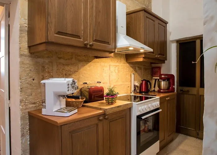 Tal-karmnu Entire House With Private Heated Pool And Jacuzzi *