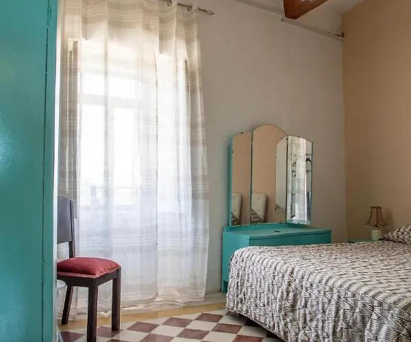 Tal-karmnu Entire House With Private Heated Pool And Jacuzzi Case de vacanță