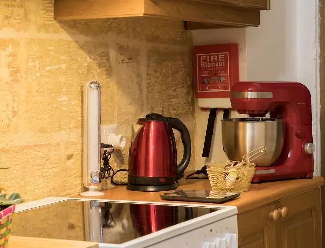 Tal-karmnu Entire House With Private Heated Pool And Jacuzzi Case de vacanță Kirkop