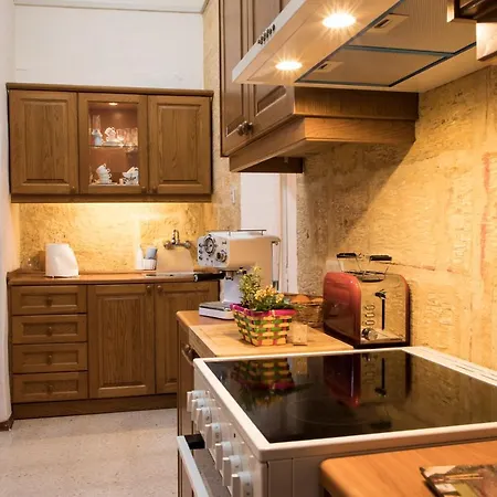 Tal-karmnu Entire House With Private Heated Pool And Jacuzzi Kirkop