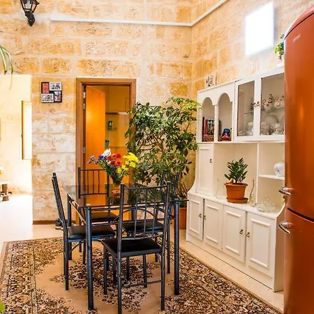 Tal-karmnu Entire House With Private Heated Pool And Jacuzzi * Kirkop