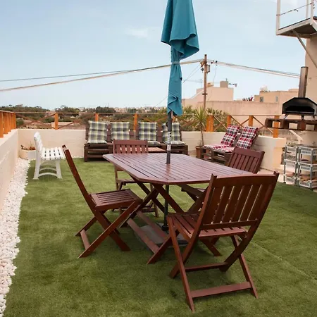 Дом отдыха Tal-karmnu Entire House With Private Heated Pool And Jacuzzi