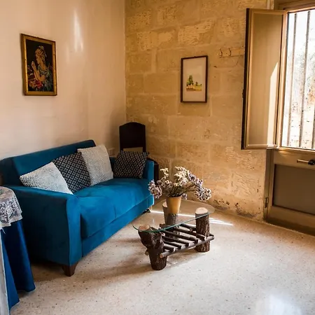 Дом отдыха Tal-karmnu Entire House With Private Heated Pool And Jacuzzi Kirkop