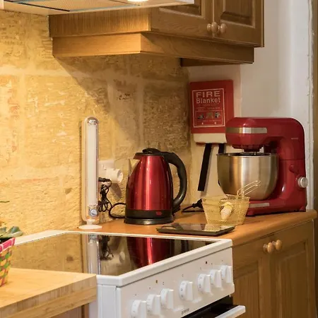 Tal-karmnu Entire House With Private Heated Pool And Jacuzzi Дом отдыха Kirkop