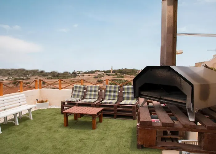 Holiday home Tal-karmnu Entire House With Private Heated Pool And Jacuzzi Kirkop