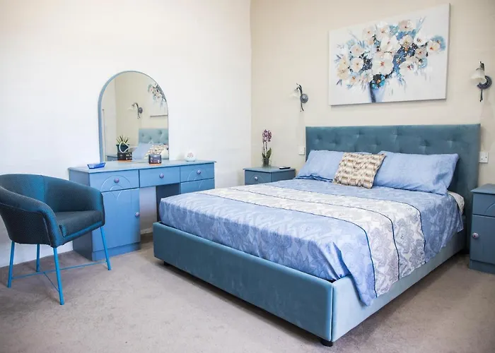 Holiday home Tal-karmnu Entire House With Private Heated Pool And Jacuzzi Kirkop